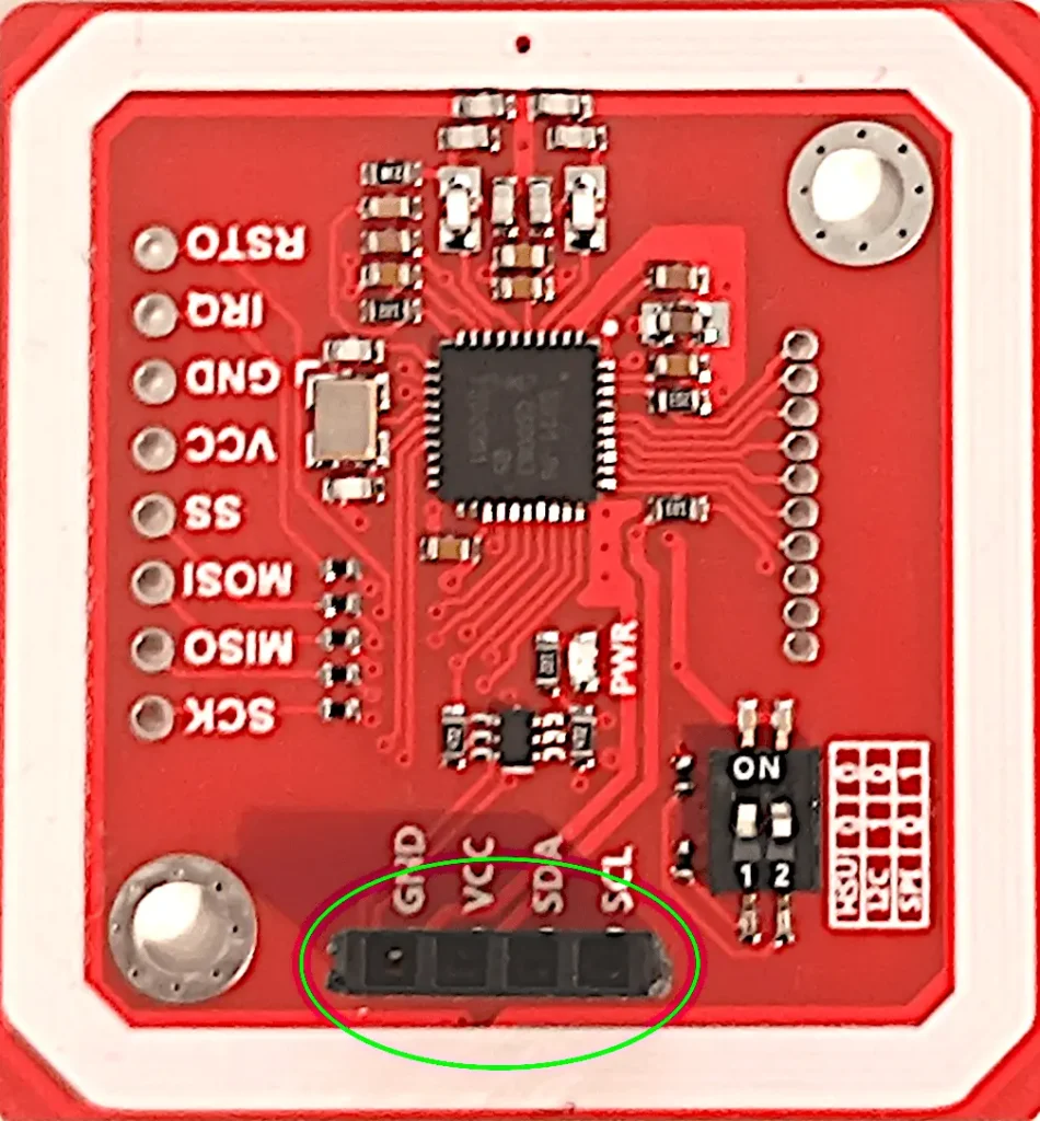 Detail of the female connector soldered onto the I2C bus